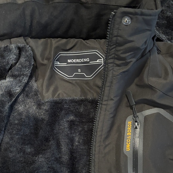 Black Hooded Jacket with Yellow Accents by Uncover & Boror V.A. Tor 189 (small) - Picture 5 of 12